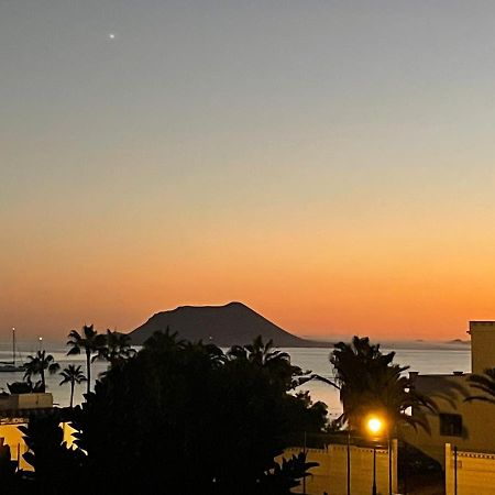 Alojamiento Playa Centro Corralejo 17 المظهر الخارجي الصورة
